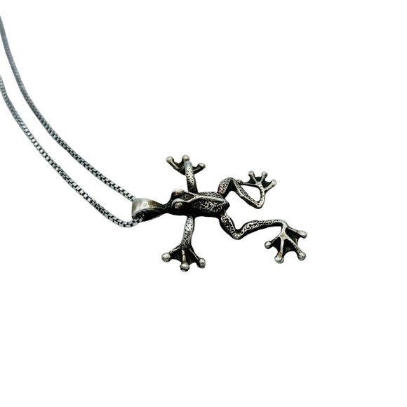Sterling Silver 925 Crawling Frog Toad Pendant Necklace Amphibian Figural - Picture 4 of 9